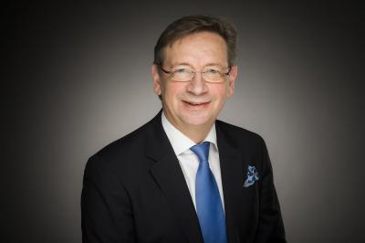 Herr Dr. Rainer Baumgart