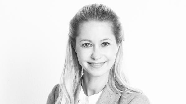 Frau Lisa Jüngst