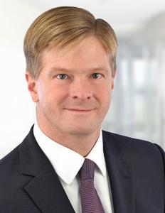 Herr Dr. Eric Bernhard