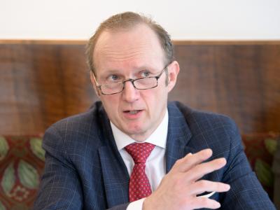 Herr Heinz Bednar