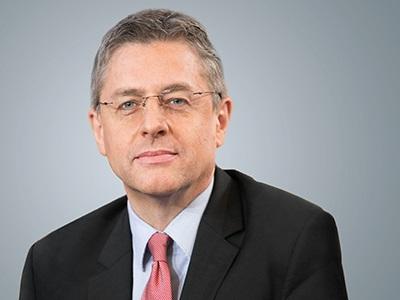 Herr Stefan Bruckbauer