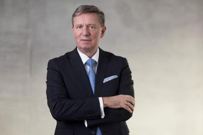 Herr Dr. Wolfgang Knirsch