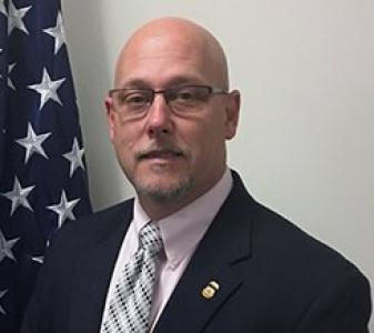 Herr Robert Whitaker