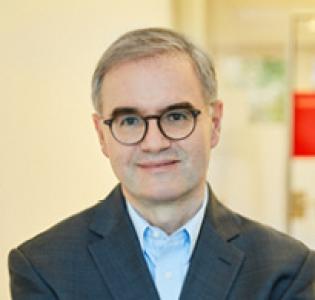 Herr Prof. Dr. Andreas Grnbichler
