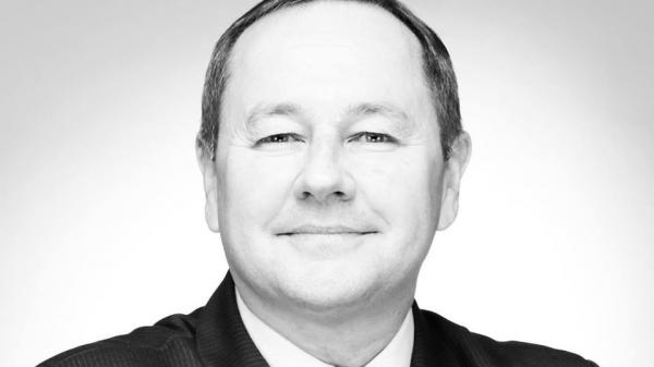 Herr Alexander Komianos