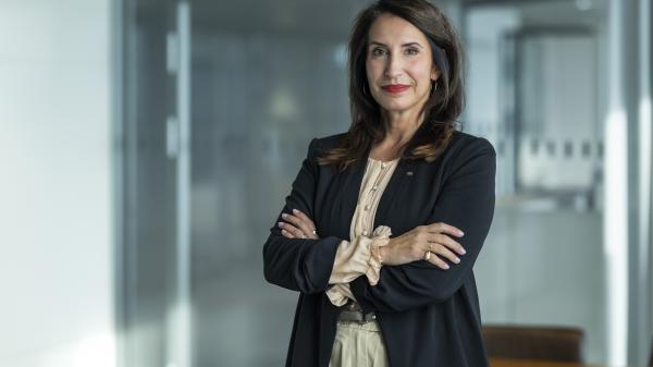 Frau Alexandra Wittmann