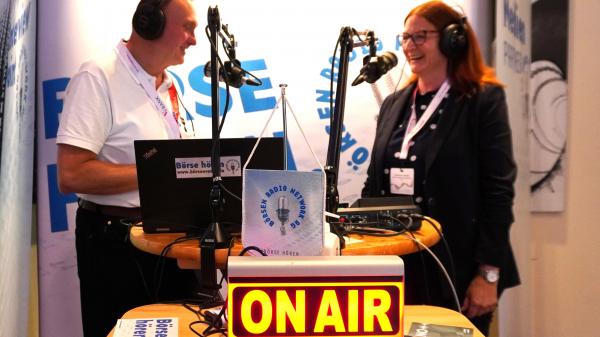 Frau Stefanie Dyballa